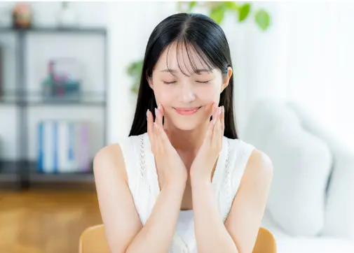 肌にハリのある女性（コラーゲン注入のイメージ）